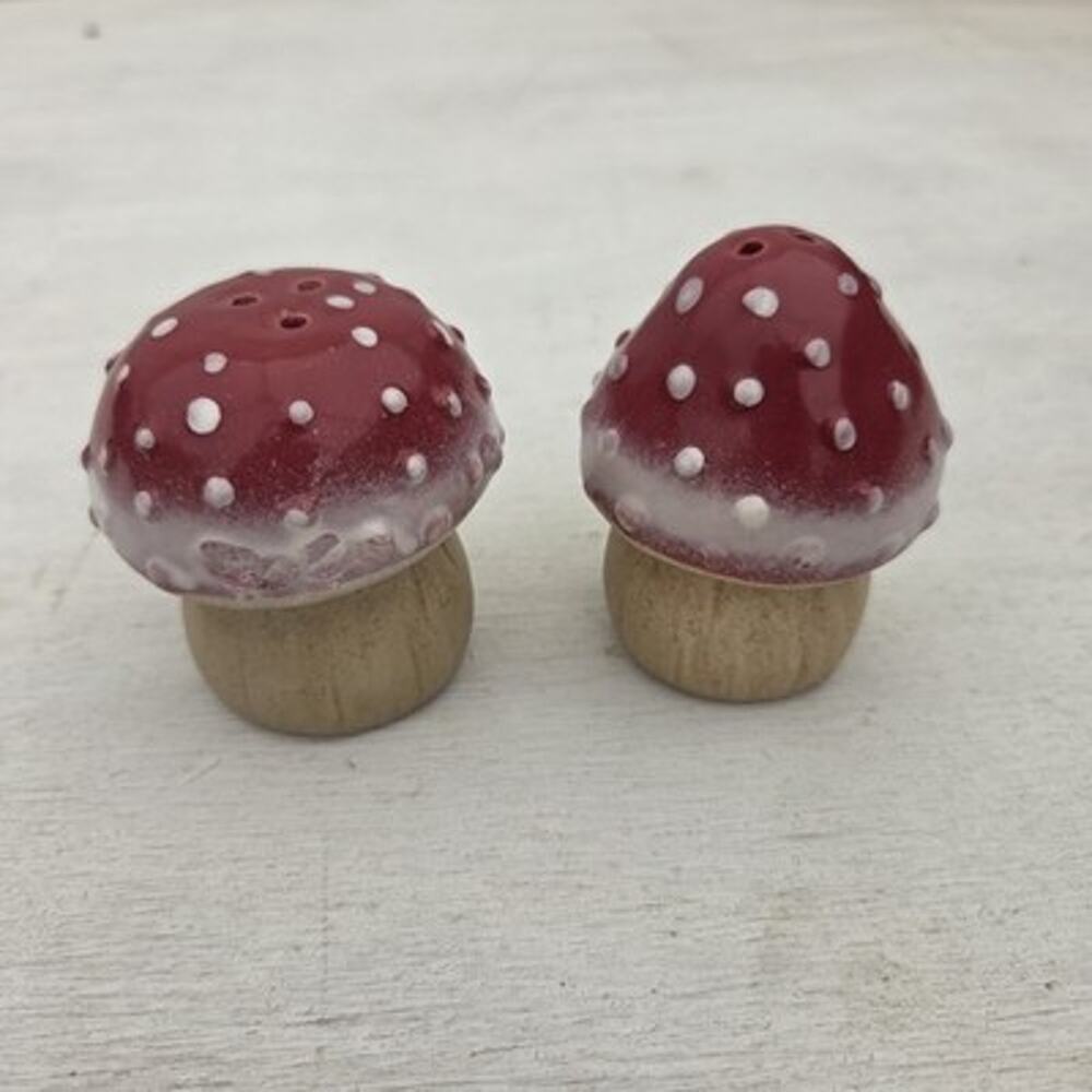 Vintage Red Polka Dot Mushroom Ceramic Salt and Pepper Shakers Set